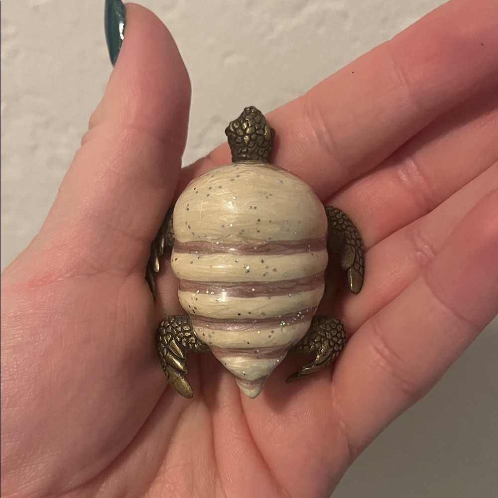 Decorative Turtle Box - Picture 3 of 4